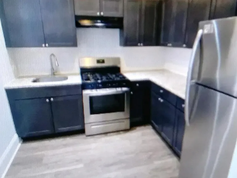 1048 W 81st St #2 — Photo 9