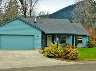 3218 Sunset Dr, North Bonneville, WA 98639