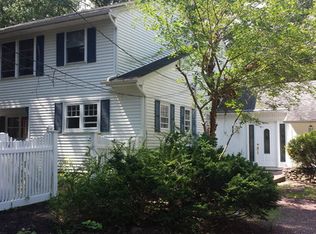 6 Randall Rd, Shoreham, NY 11786