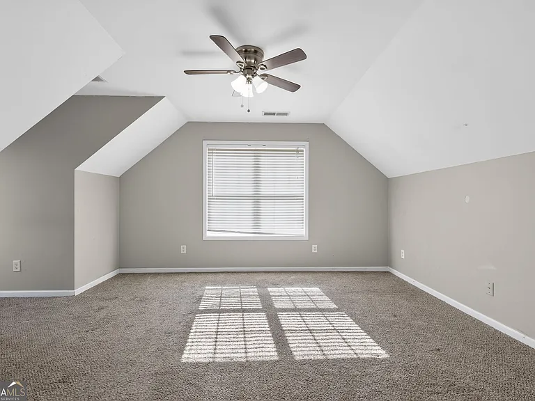 1136 Mason Lee Ave — Photo 31