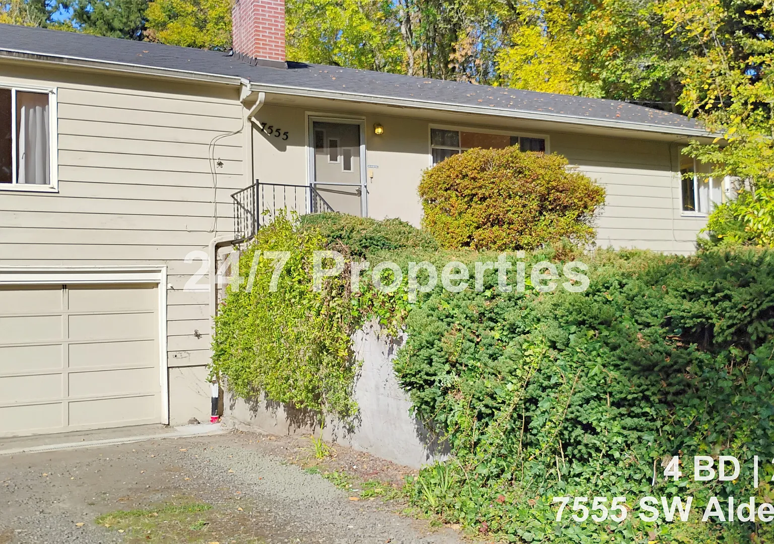 Spacious 4 BD | 2 BA - Garden Home-Whitford — Photo 1
