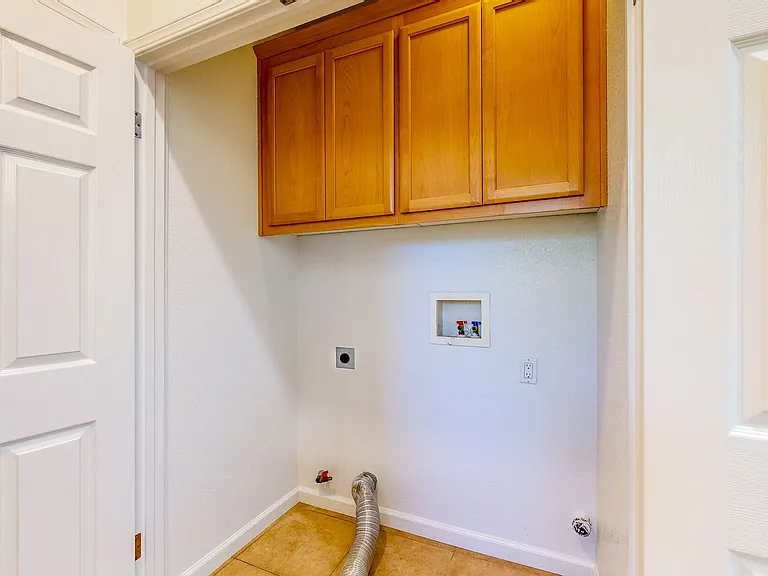 642 Acacia Ln — Photo 14