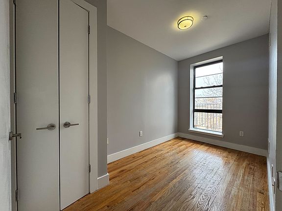 5th image of 365 Tompkins Ave #4A