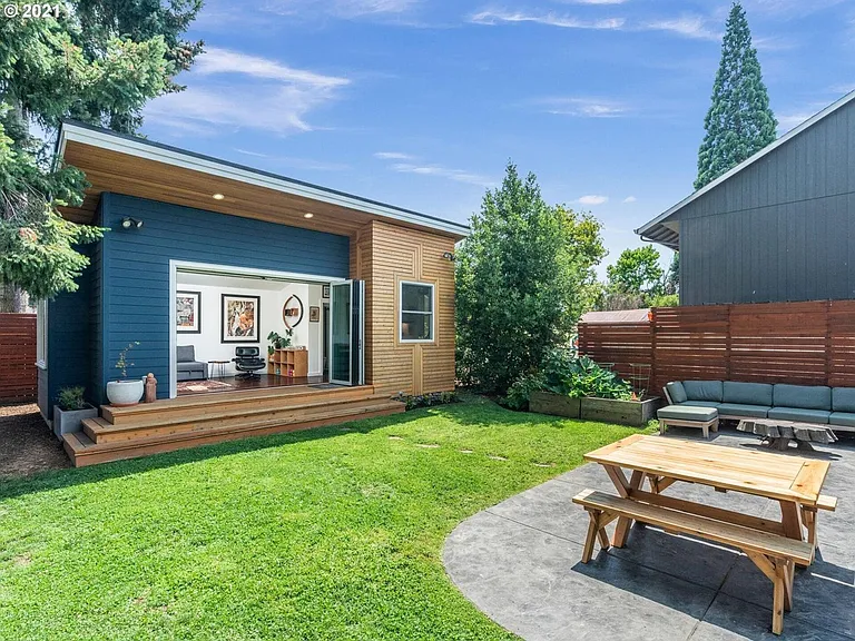 3202 SE 56th Ave — Photo 12
