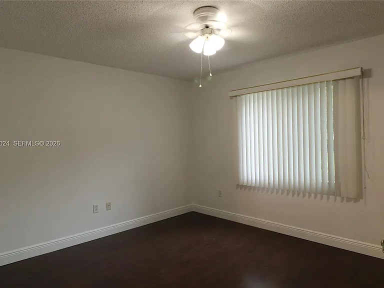 9990 NW 19th Pl #9990 — Photo 15