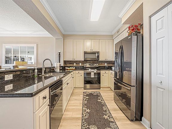 3rd image of 60 Surfview Dr APT 208
