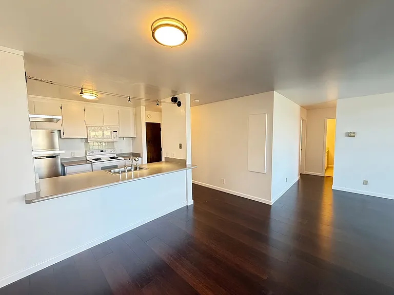 2101 Shoreline Dr #254 — Photo 7