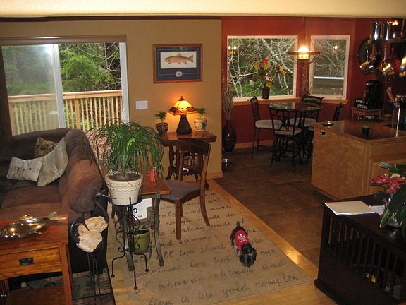 3rd image of 261 SE 130th Dr