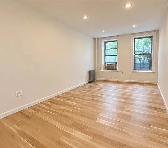 247 Wadsworth Ave #1R