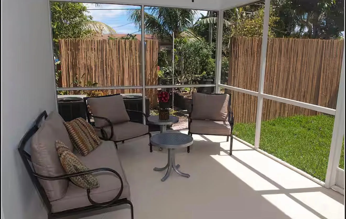 2 bed, 1.0 bath, 1000 sqft, $2,500 — Photo 3
