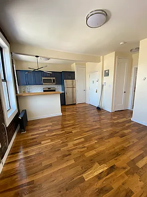 Rented by null | media 5