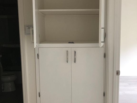 linen closets for maximum storage