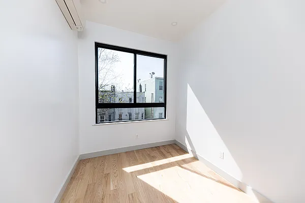 Rented by Compass | media 14