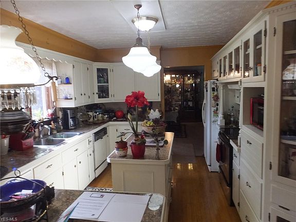 4th image of 36123 Shining Tree Ln