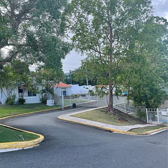 PR-833 Condo. Porticos De Guaynabo #103 — Photo 11