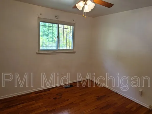 510 W Alma Ave, Flint, MI 48505