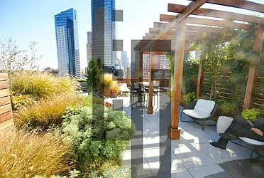 Rented by Loom Group