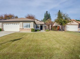 8714 Chisholm Dr, Bakersfield, CA 93312