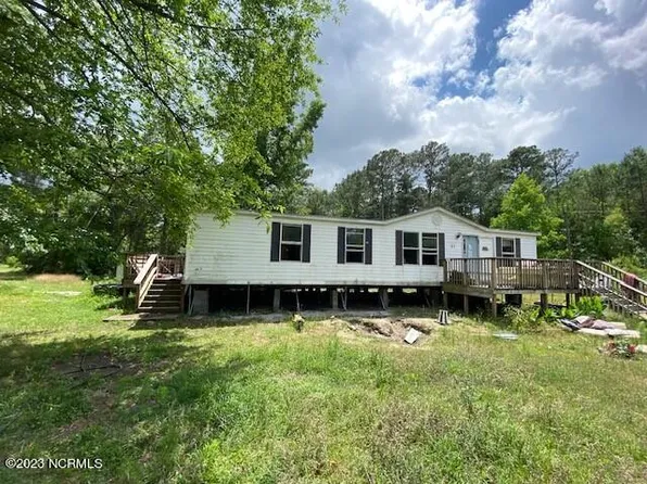 31 Red Hawk Lane, Rocky Point, NC 28457