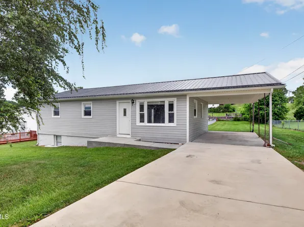 405 Holston Heights Dr, Glade Spring, VA 24340