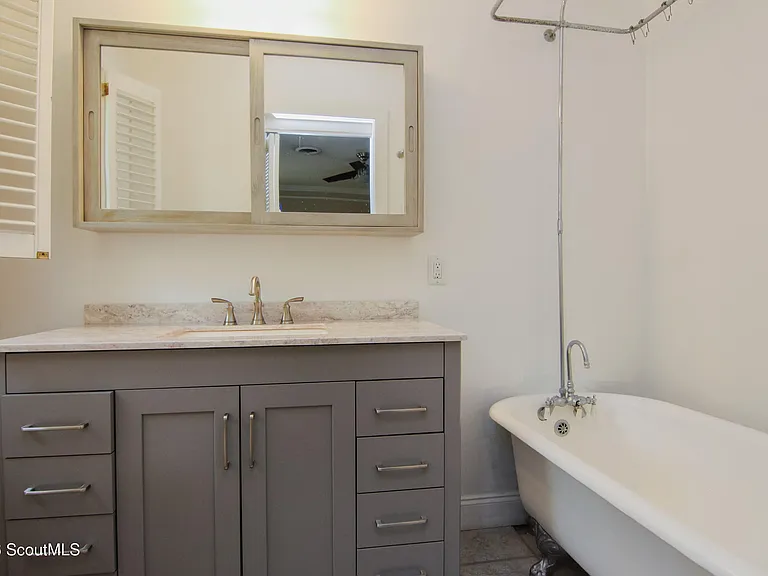 1207 Pine Ave — Photo 43