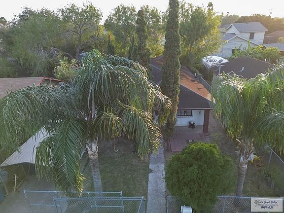 2nd image of 695 Truman Dr