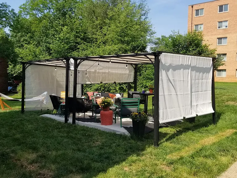 2060 N Vermont Street — Photo 17