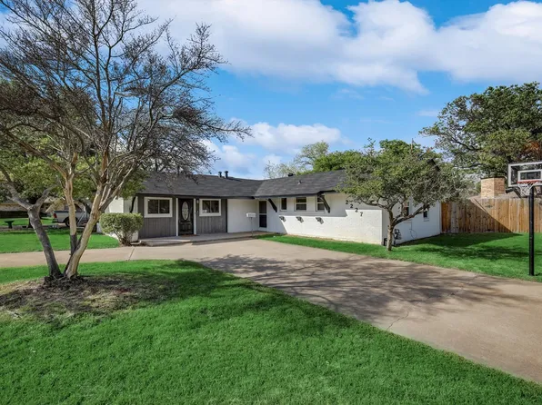 2227 Greenbrier Dr, Irving, TX 75060