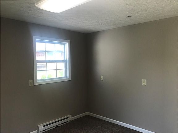 3rd image of 10411 Curry Ct