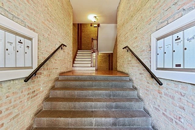1st image of 6615 S Woodlawn Ave #3S