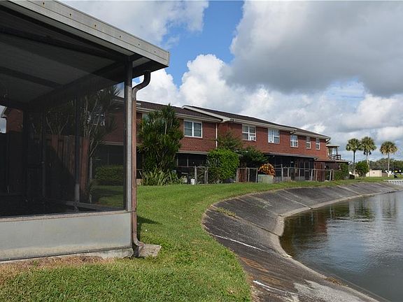 3rd image of 1920 E Edgewood Dr