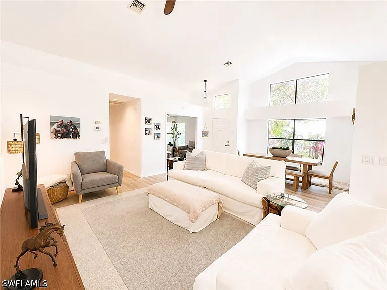 27123 Kindlewood Ln — Photo 3