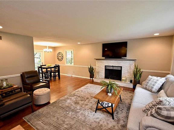 4th image of 9413 Knox Dr
