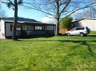 831 SE Meadowood Dr, Winston, OR