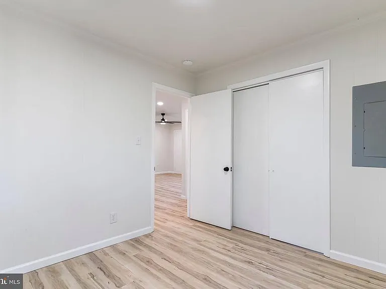 12403 Ridge Rd — Photo 18
