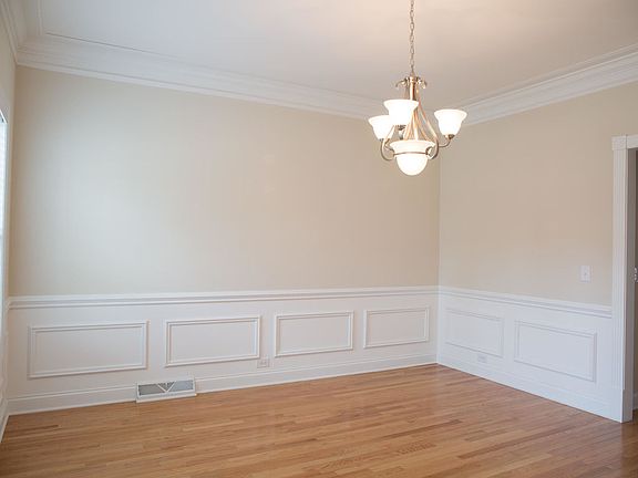 5th image of 5548 Crescent View Dr