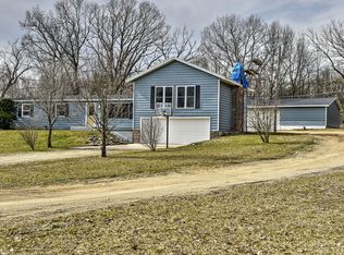 42660 Evergreen Park Dr, Decatur, MI 49045