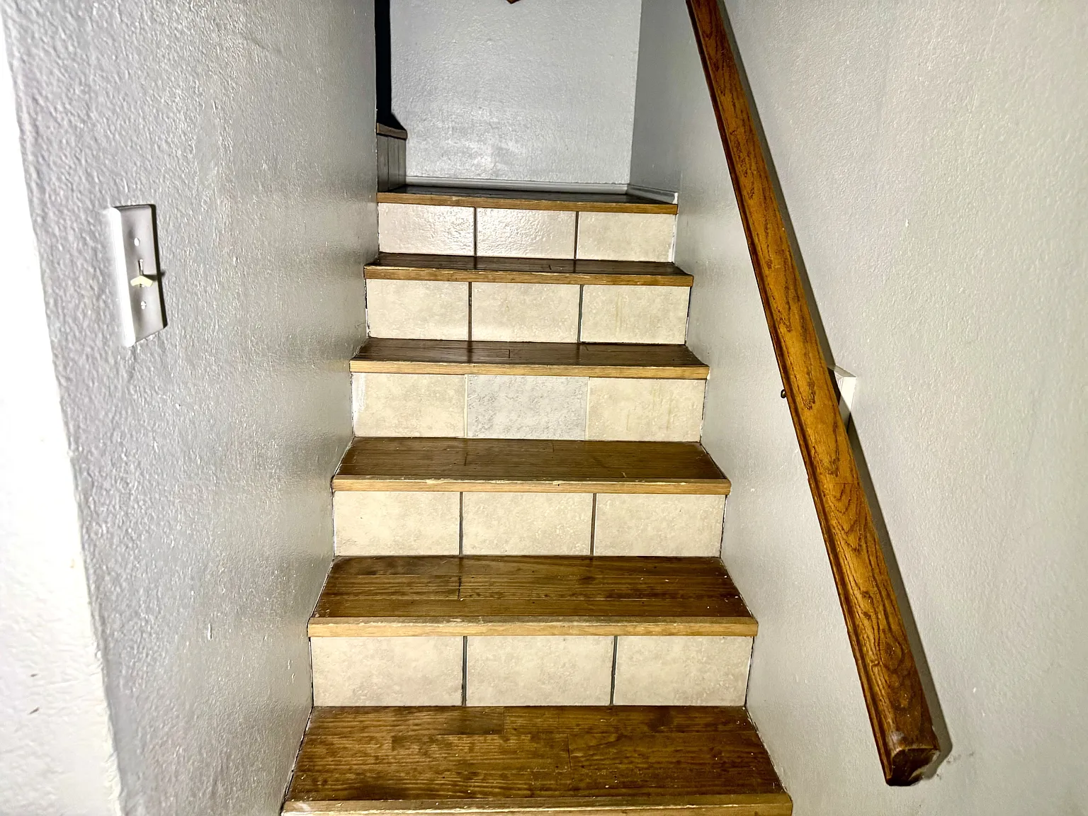933A NW Summercrest Blvd — Photo 4