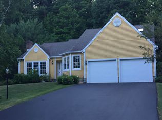18 Upper Wedgewood La, Guilderland, NY 12186