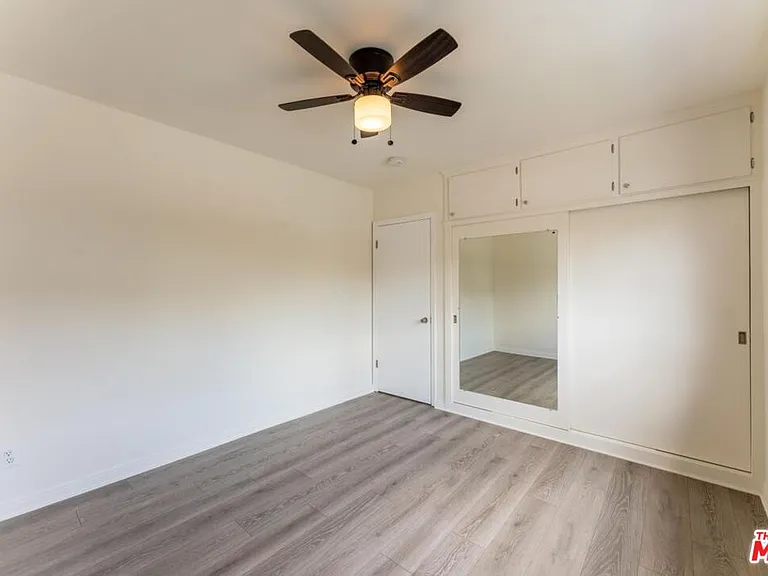 10708 1/2 Moorpark St — Photo 11