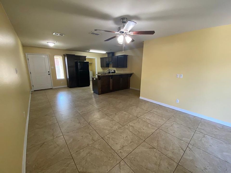 1st image of 2502 E Franklin Ave APT 2