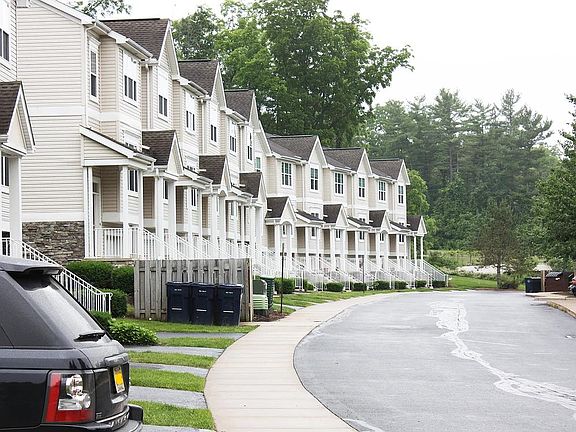 3rd image of 1120 Teaberry Ln #Xxk232zgy