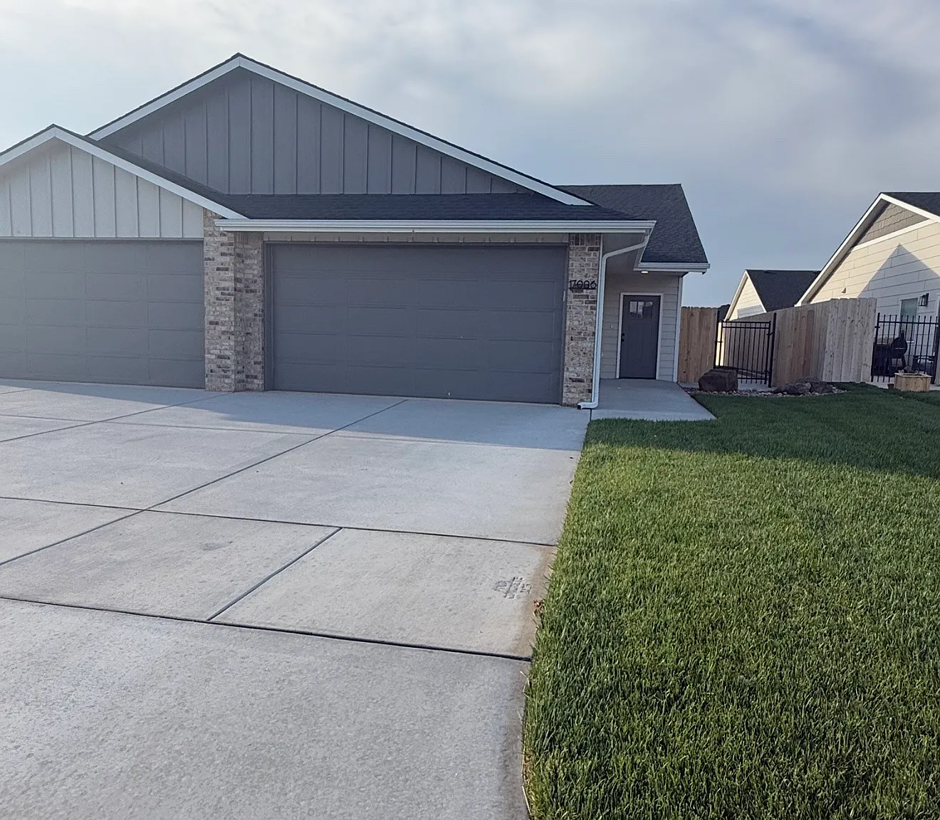 3 bed, 1112 sqft, $1,550 — Photo 1