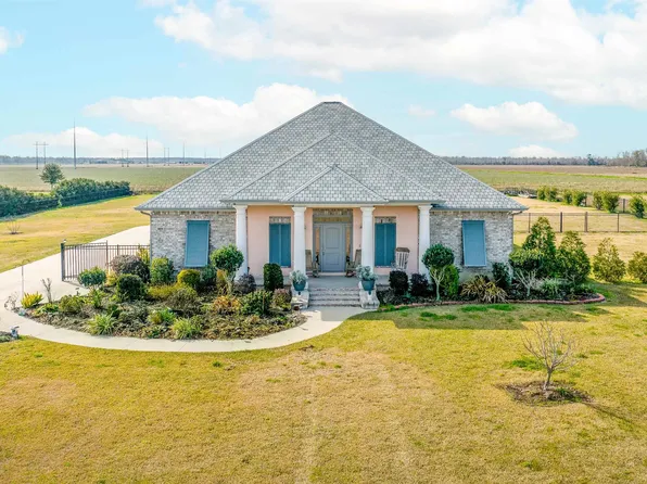 201 Goldsby Dr, Schriever, LA 70395