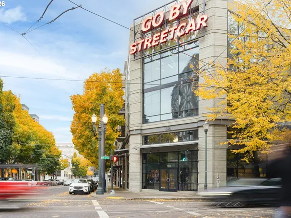 1030 NW 12th Ave APT 329, Portland, OR 97209