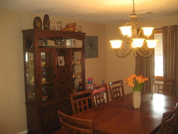 5th image of 1806 Portland St