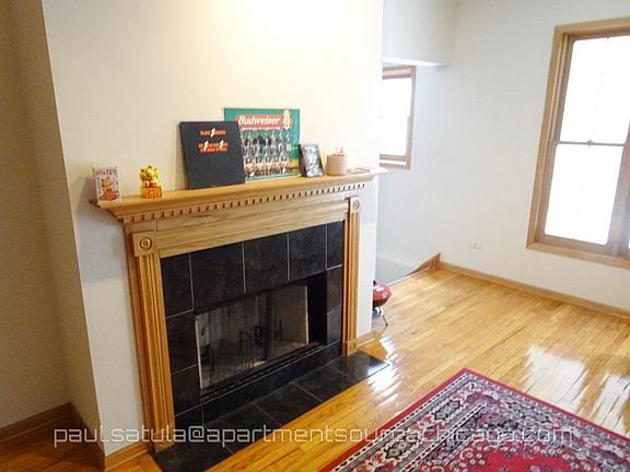 2nd image of 1463 W Cortez St #1N