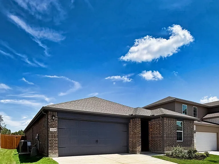 3329 Catamount Dr — Photo 2