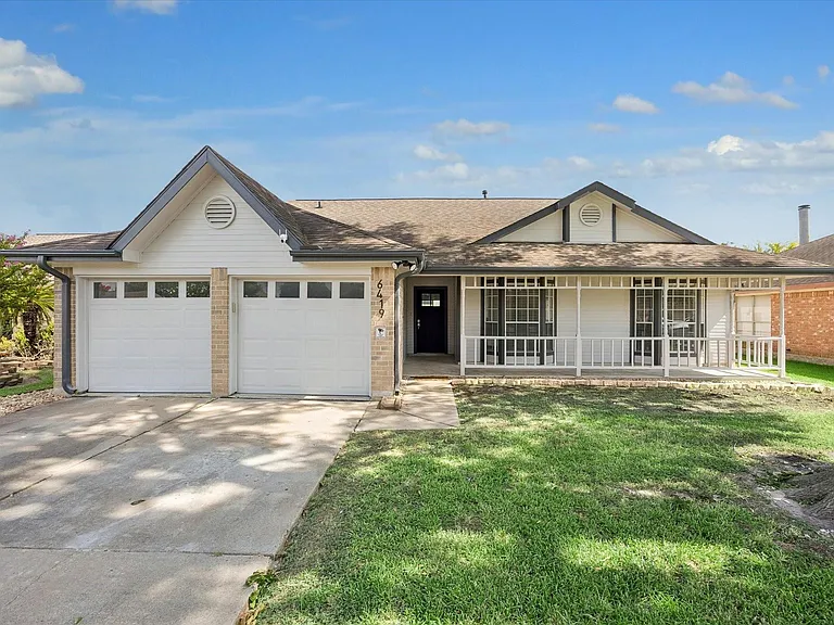 6419 Fairbourne Dr — Photo 1