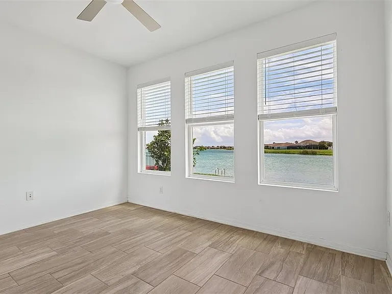 343 Blue Cypress Dr — Photo 24